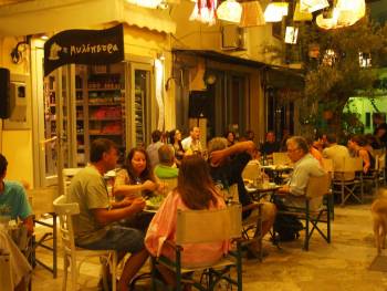 Δημοτικά και νησιώτικα τραγούδια στη “Μυλόπετρα”