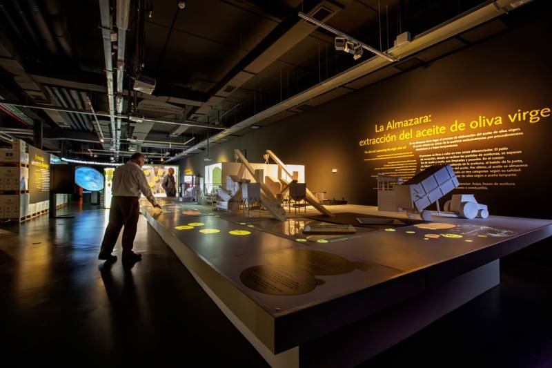 Κέντρο Προβολής Ελιάς, Ελαιολάδου και Μεσογειακής Δίαιτας σε τμήμα του στρατοπέδου Παπαφλέσσα