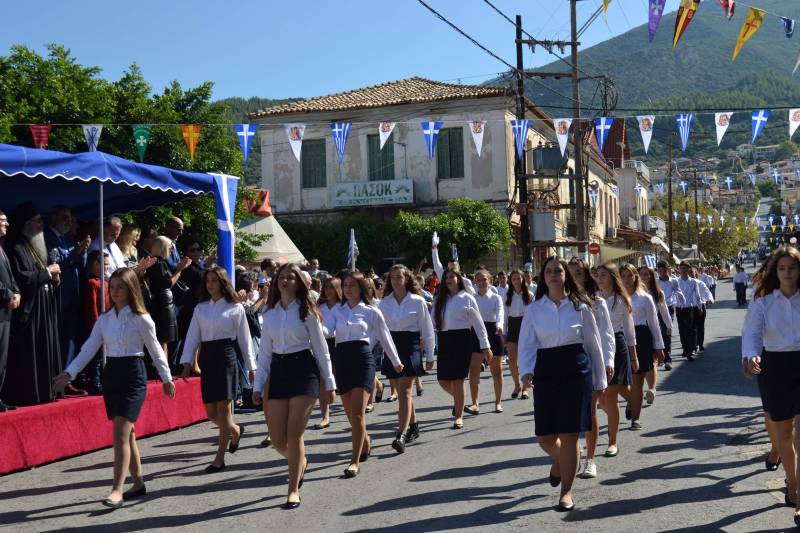 Τίμησε την εθνική επέτειο η Κυπαρισσία (βίντεο-φωτογραφίες)