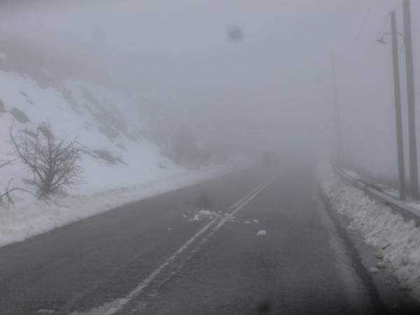 Με αλυσίδες στον Ταΰγετο - Χιονίζει μέσα στην Τρίπολη