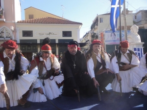 Λαμπρός εορτασμός και... συνθήματα σπουδαστών στην 192η επέτειο της 23ης Μαρτίου στην Καλάμάτα (βίντεο και φωτογραφίες)