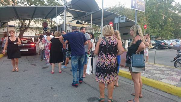 Ουρές στα πάρκινγκ του Νέδοντα