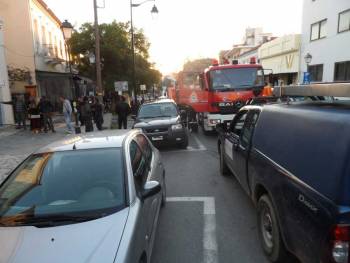 Αναστάτωση από φωτιά σε σπίτι στην Καλαμάτα