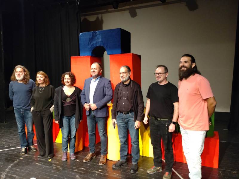 Πρεμιέρα της παράστασης «Δύο ξεροκέφαλες κουτάλες» αύριο στην Κεντρική Σκηνή του ΔΗ.ΠΕ.ΘΕ.Κ.