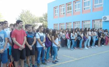 Οικονομία σε νερό και ρεύμα ζητεί από τα σχολεία ο Νίκας