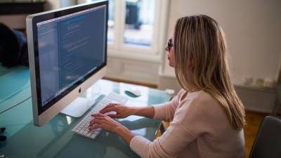 Ψηφιακοί νομάδες στην Ελλάδα - Πού ζουν, πώς δουλεύουν, τι αλλάζει