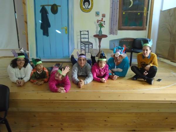 Αφήγηση παραμυθιών στους μαθητές των ειδικών σχολείων Καλαμάτας