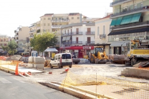 Τον… Απρίλιο θα τελειώσει η ανάπλαση της πλατείας
