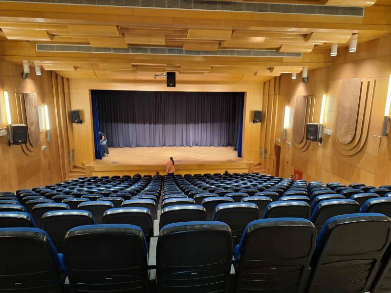 Παρεμβάσεις στο αμφιθέατρο «Θεόδωρος Αγγελόπουλος» του Εργατικού Κέντρου Καλαμάτας