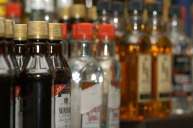 Καλαμάτα: Συλλήψεις για κλοπή οινοπνευματωδών ποτών