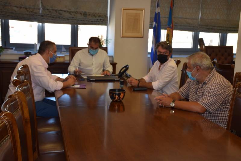 Σύμβαση για αποχέτευση σε Θουρία και Λέικα