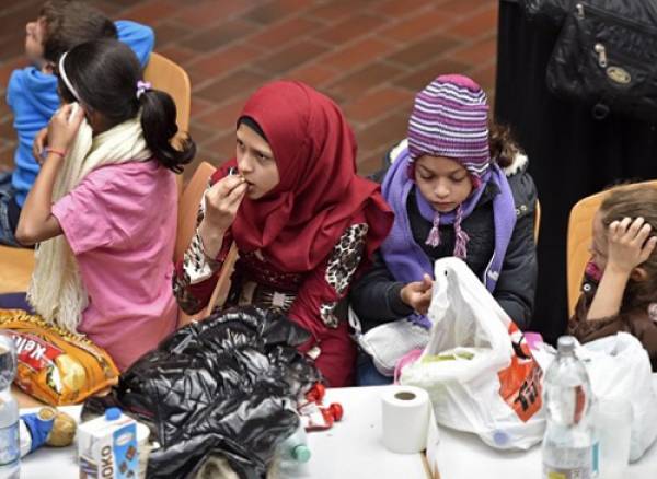 Βοήθεια για πρόσφυγες στο 5ο Δημοτικό Σχολείο Καλαμάτας