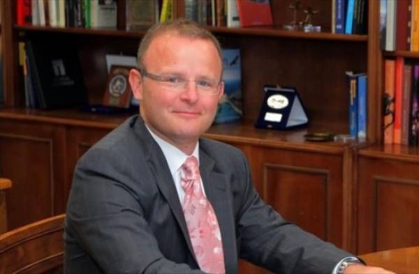 Ο Βρετανός πρέσβης Τζον Κίτμερ στην Καλαμάτα