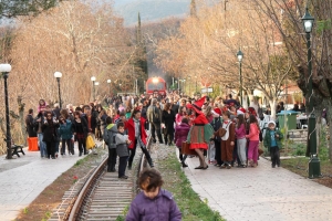 Το τρένο επιστρέφει… εκδρομικά