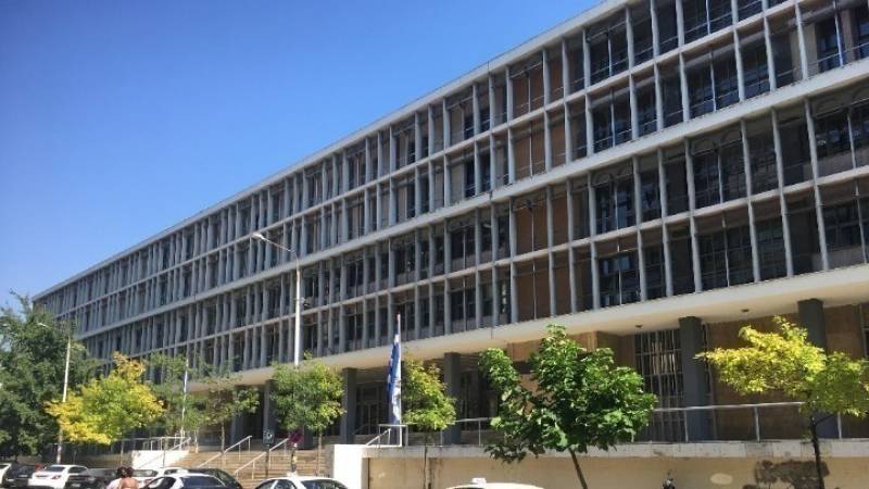 Νέα προθεσμία για την 31χρονη-Κατηγορείται ότι μαχαίρωσε τον σύζυγό της