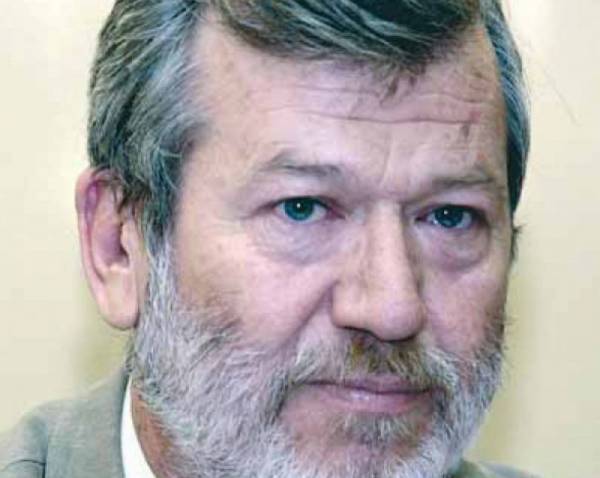 Μιλάει για όλα τη Δευτέρα ο Κόλλιας