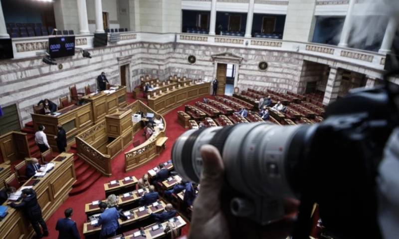 Στη Βουλή του νομοσχέδιο του υπουργείου Οικονομικών με τις φορολογικές και τελωνειακές ρυθμίσεις