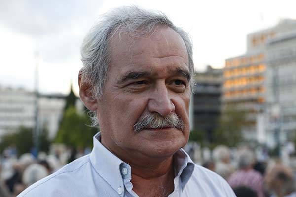 Ο ευρωβουλευτής Νικ. Χουντής στην &quot;Ε&quot;:  «Η Ευρωπαϊκή Ενωση έχει τεράστιες ευθύνες για την σημερινή ανθρωπιστική κρίση»