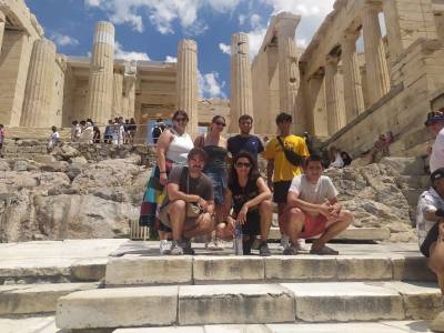 17o Θερινό Σχολείο Ελληνικής Γλώσσας: Εκπαιδευτικές εκδρομές και επισκέψεις 15 νέων ομογενών