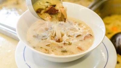 Εκατοντάδες προπαραγγελίες και κρατήσεις για μαγειρίτσα. Μέχρι και στο εξωτερικό φεύγει κατεψυγμένη