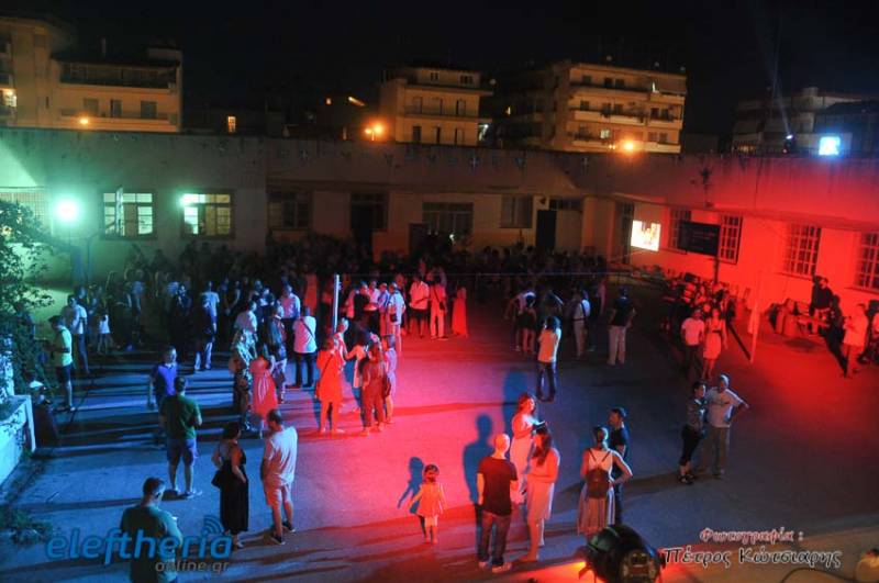Καλαμάτα: Πάρτι αποφοίτων 26 ετών στο 1ο Γυμνάσιο - Λύκειο με... μηνύματα (βίντεο-φωτογραφίες)