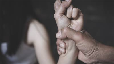 Ενδοοικογενειακή βία: Πάνω από 17.000 καταγγελίες τους πρώτους 9 μήνες του 2025