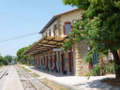 Να απομακρύνει αυθαίρετες κατασκευές ζητεί ο ΟΣΕ από το Δήμο Καλαμάτας