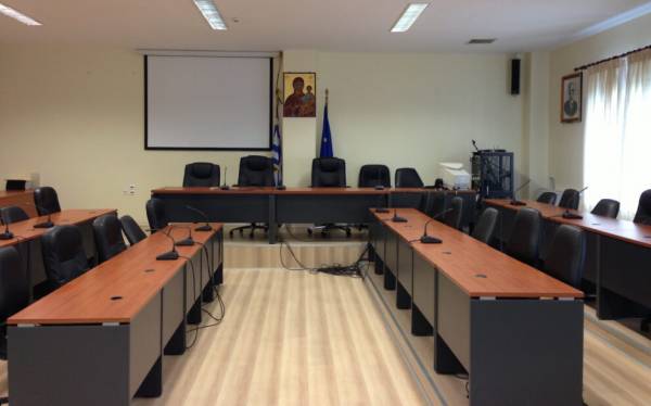 Ούτε διά ζώσης κατάφερε να συνεδριάσει το Δημοτικό Συμβούλιο Τριφυλίας