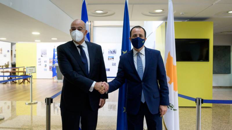 Δένδιας: Δεν συζητούνται προτάσεις εκτός Διεθνούς Νομιμότητας