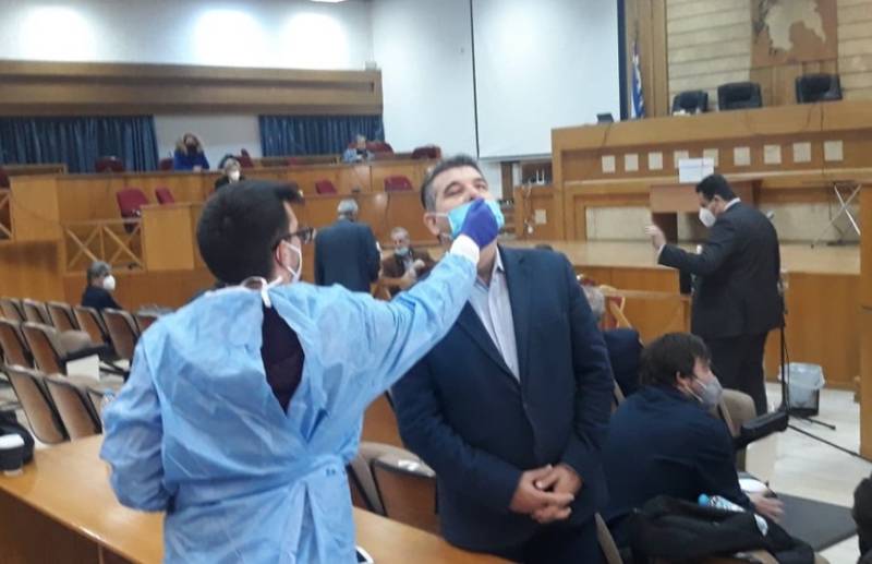 Με ράπιντ τεστ στις δημαιρεσίες της Καλαμάτας