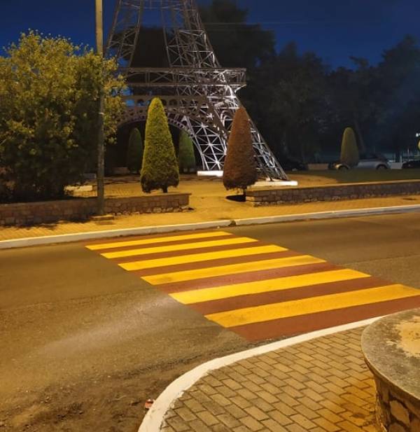 Διαβάσεις πεζών έξω από τα σχολεία στα Φιλιατρά