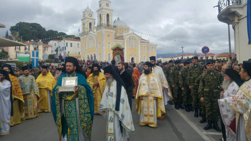 Η Καλαμάτα γιόρτασε την πολιούχο της Υπαπαντή (βίντεο-φωτογραφίες)