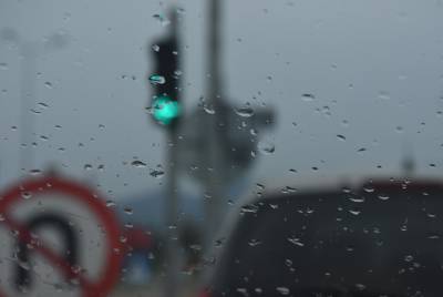 Καιρός: Μετά τις υψηλές θερμοκρασίες, έρχονται μπουρίνια