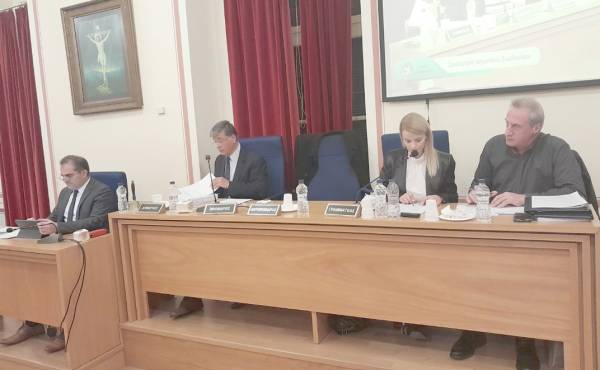 Καλαμάτα: Με τη δημοτική αρχή η παράταξη &quot;Νέα Δυναμική&quot; - Ερωτηματικά για την εφαρμογή της εγκυκλίου Λιβάνιου