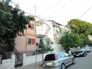 Αυθαίρετοι 3 οικισμοί εργατικών κατοικιών