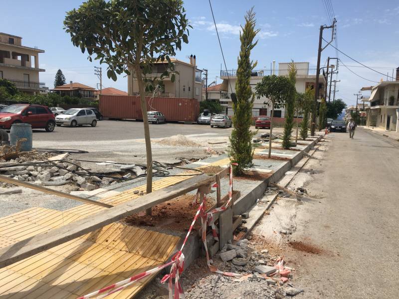 Ανακατασκευή πεζοδρομίων στην Κυπαρισσία