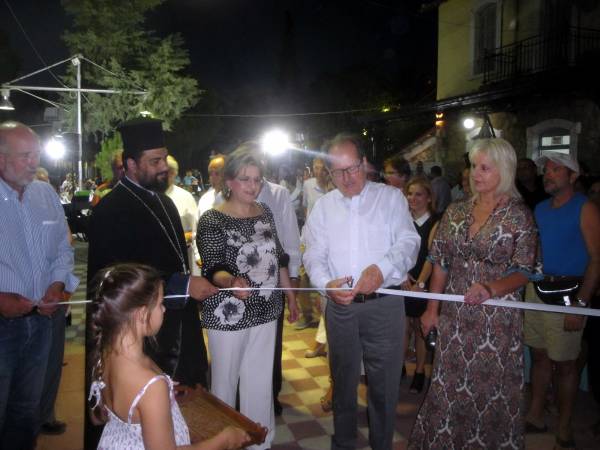 Εγκαινιάστηκε η 4η έκθεση τοπικών προϊόντων "Αρτος - Οίνος - Ελαιον" στο Πάρκο Σιδηροδρόμων