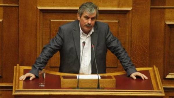 Παράδοση της ιδιωτικής περιουσίας στις τράπεζες | Θανάσης Πετράκος