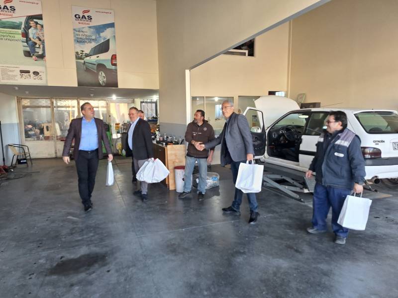 Στο Βιοτεχνικό Πάρκο Καλαμάτας ο Θ. Βασιλόπουλος - Ευχές ενόψει Πάσχα