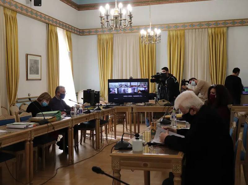 Περιφέρεια Πελοποννήσου: Χλοοτάπητας στο γήπεδο Καλού Νερού / Ελαίας