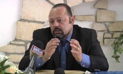 Η κορυφή του παγόβουνου στην απάτη και την αυταπάτη