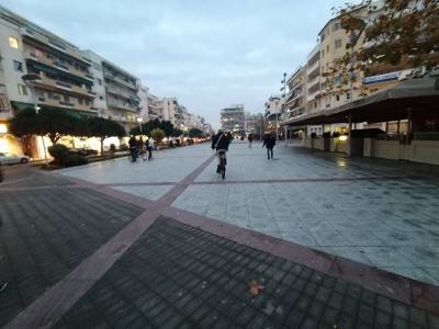 Δεν πάνε από τον ποδηλατόδρομο