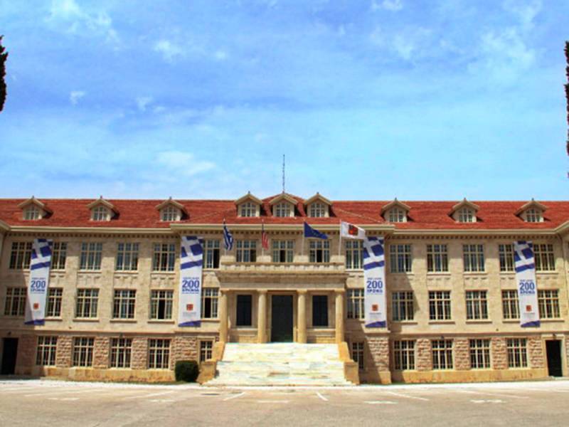 Υποτροφία στο Κολέγιο Αθηνών για μαθήτρια – μαθήτρια από Περιφέρεια Πελοποννήσου