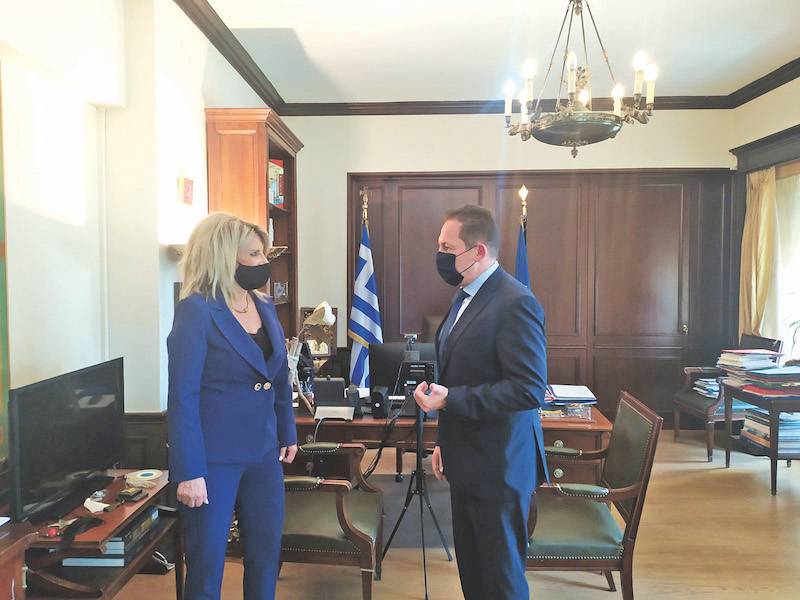 Γεωργακοπούλου σε Πέτσα για έργα στα πυρόπληκτα της Άνω Μεσσηνίας