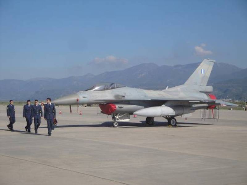 Ερώτηση Σακοράφα για τη δημιουργία κέντρου εκπαίδευσης πιλότων στην Καλαμάτα