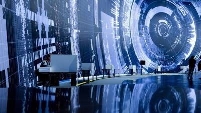 Τεχνητή Νοημοσύνη στις ελληνικές ΜμΕ: 1 στις 2 επιχειρήσεις επενδύει αλλά το χάσμα υλοποίησης παραμένει