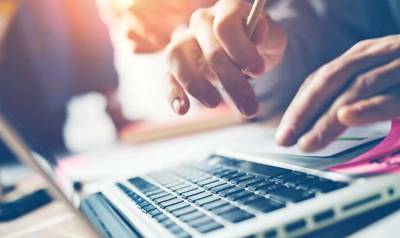 ΟΑΕΔ: Ξεκίνησαν οι αιτήσεις για το νέο πρόγραμμα για 5.000 νέους ανέργους με 550 ευρώ τον μήνα