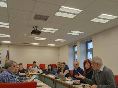 Δ.Σ. «Φάρις»: Επικρίσεις της αντιπολίτευσης για τα 40 χρόνια των σχολών - Προαναγγελία διευθυντή στην Κοινωφελή Επιχείρηση