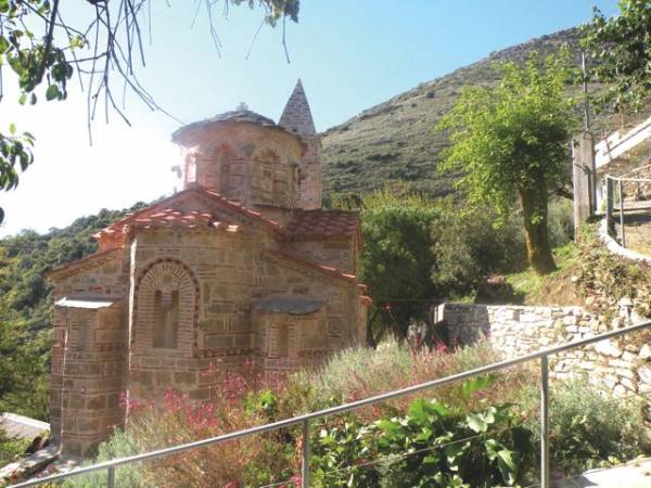 Η βράβευση για την αποκατάσταση του ναού του Αγίου Πέτρου Καστάνιας