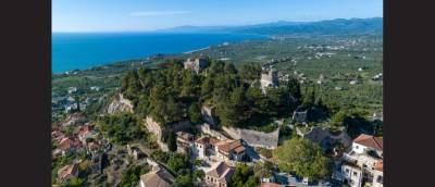 Λειτουργικό φωτισμό ζητεί ο Εμπορικός Σύλλογος: Στα σκοτάδια ξανά το Κάστρο Κυπαρισσίας